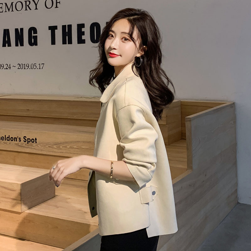 服装鞋帽>女装>女士风衣>班俏(banqiao)>班俏(banqiao)女士风衣>800