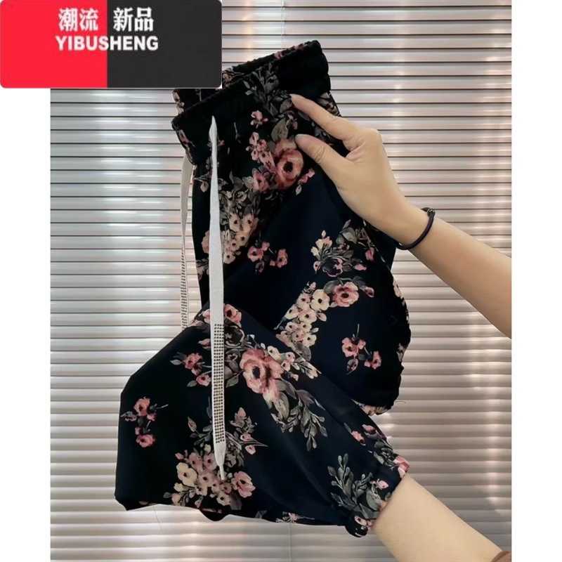 YIBUSHENG冰丝哈伦裤女大码宽松凉凉抖抖裤季薄款显瘦百搭洋气束脚休闲裤 黑色小花 L推荐100-115斤
