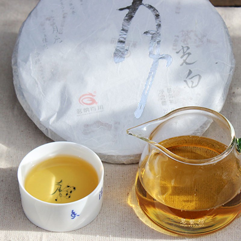 茗纳百川 月光白 2019年云南普洱茶生茶 景谷大白毫 月光白生茶茶饼 月光美人 单饼357克
