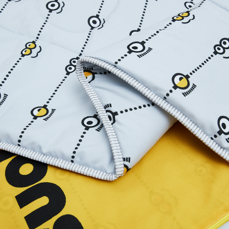 神偷奶爸 DESPICABLE ME MINION MADE 多用抱枕被 MC-FBZ10