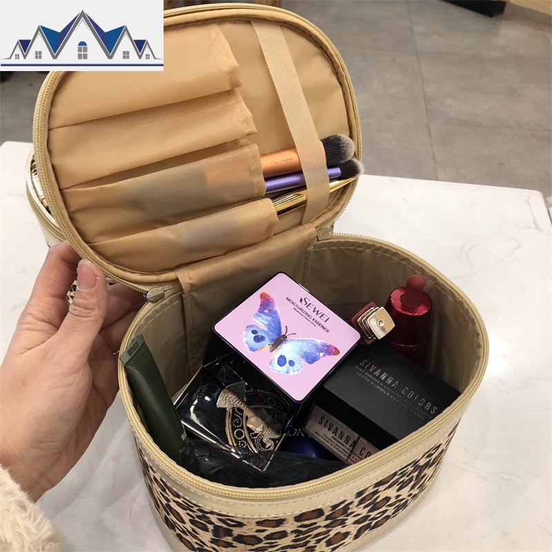 新款韩版狗牙横款圆桶化妆包时尚简约百搭大容量彩妆护肤品收纳包 三维工匠高清大图