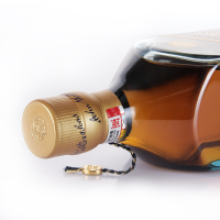 尊尼获加(Johnnie Walker)洋酒 威士忌 蓝方 蓝牌 调配型苏格兰威士忌 750ml