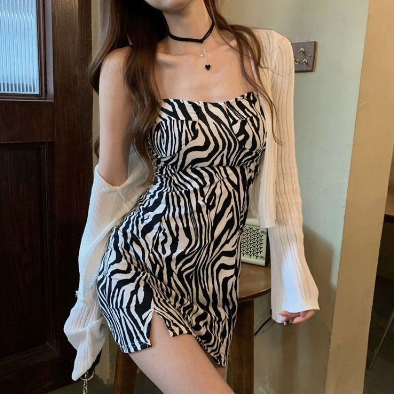 春夏薄款防晒开衫2021年新款性感斑马纹吊带裙夜店连衣裙子两件套