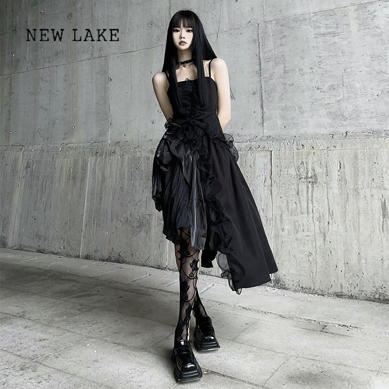 new lake幽灵少女暗黑系不规则吊带连衣裙黑色侘寂风裙子万圣节哥特风