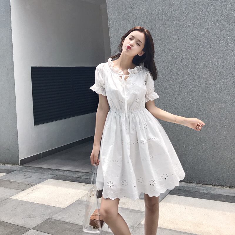 温柔连衣裙女夏2018冷淡风超仙中长款收腰裙子极简夏装