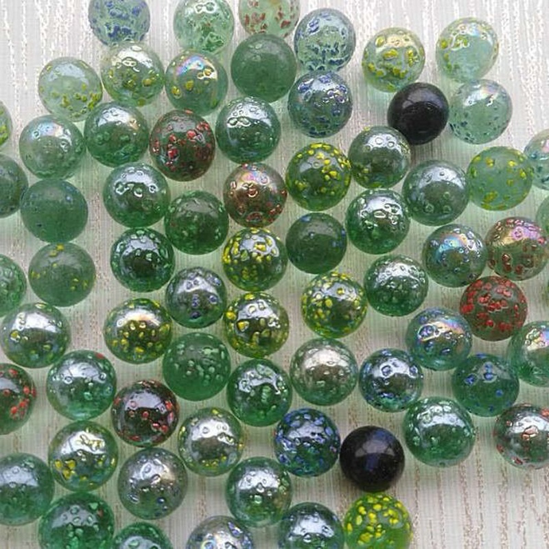 斑点芝麻玻璃弹珠 16mm彩色麻子混色玻璃珠水晶珠园艺工艺品弹珠 一份