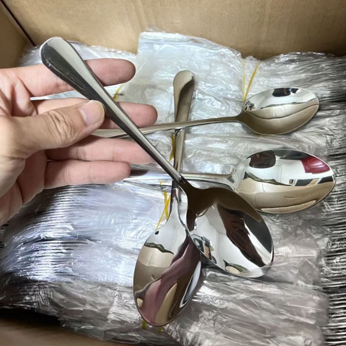 珑伽辛 不锈钢餐具勺子 汤匙 2号/个高清大图