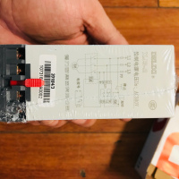 继电器XJ3-2.三相380