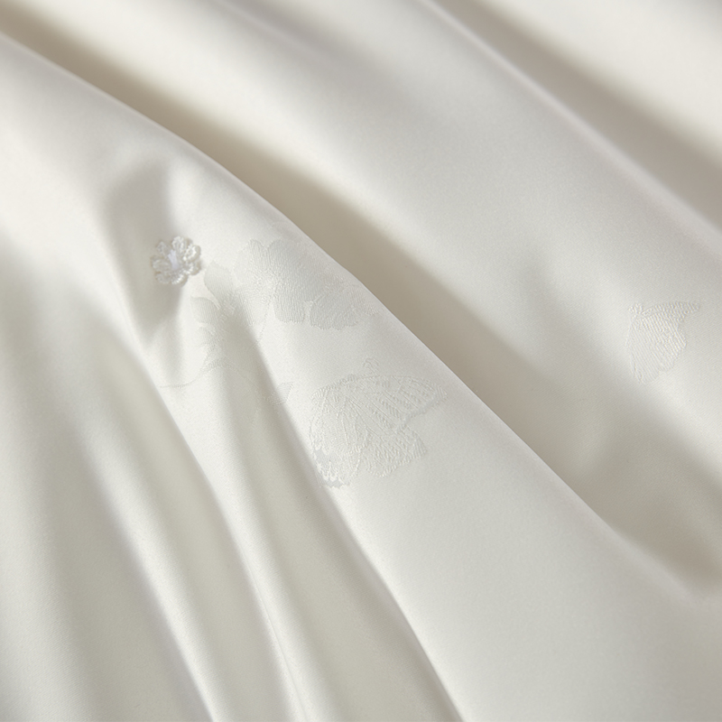 梦洁家纺 60天丝提花纤维蚕丝复合四季被:银海生花 200*230cm 1150g高清大图