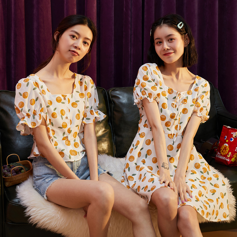 唐狮新款连衣裙方领蝴蝶结系带碎花法式小众桔梗裙短袖衬衫