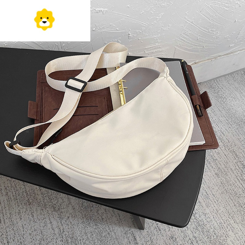 fenghou斜挎包包女2021新款潮饺子包轻便小挎包百搭单肩布包韩版潮流