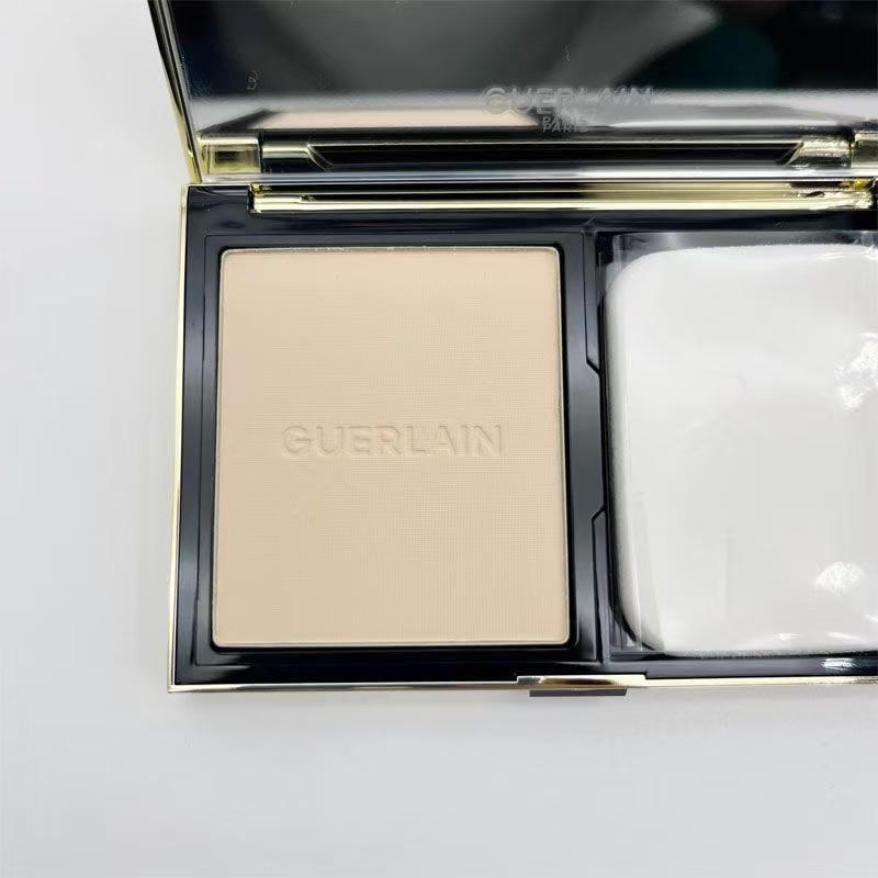 娇兰GUERLAIN进新版金钻修颜粉饼01#8.7g口干湿两用粉饼8.7G适合所有肤质光泽妆效长效持妆轻薄透气自然裸妆高清大图