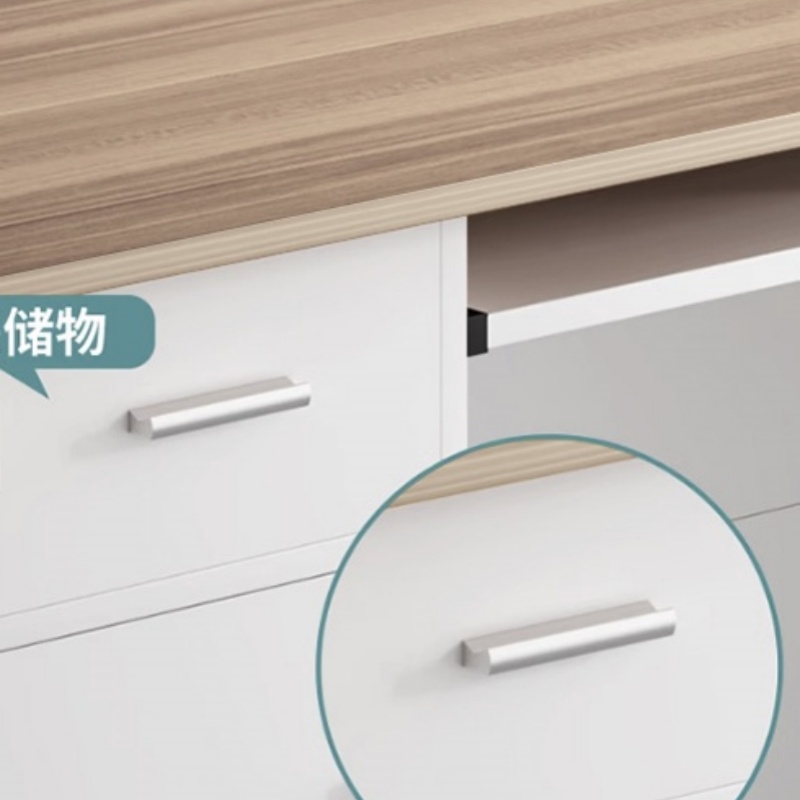 锁匠 写字桌一桌两椅套高清大图