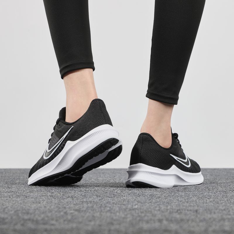 Nike耐克女鞋2021夏季新款透气跑步鞋耐磨运动鞋潮CW3413-006