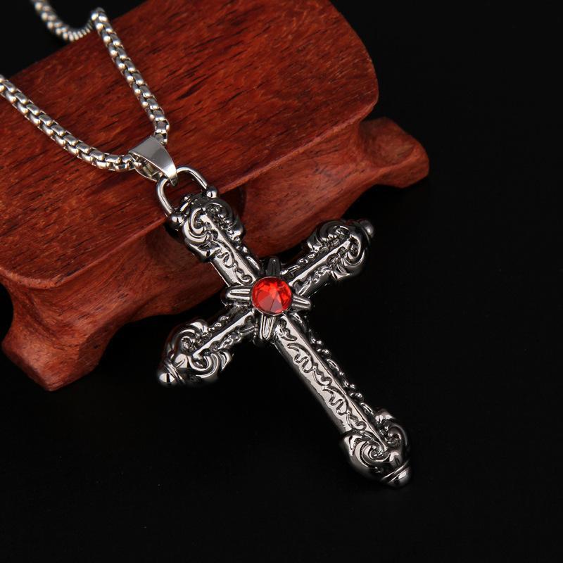 项链男款新款 暗黑骑士钛钢项饰韩版十字架不锈钢坠男短款皮绳饰品