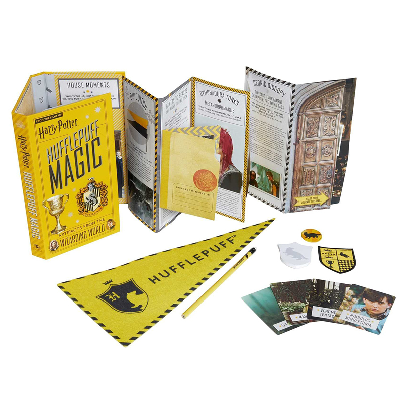 [正版]哈利波特赫奇帕奇学院魔法宝箱 魔法道具折叠书 英文原版 Harry Potter Hufflepuff Mag