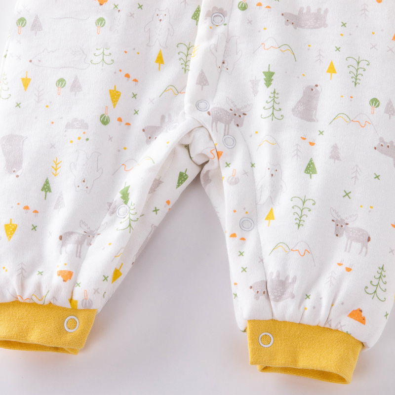 新生婴儿衣服秋冬0-3个月宝宝保暖夹棉加厚连体爬爬服外出抱衣潮