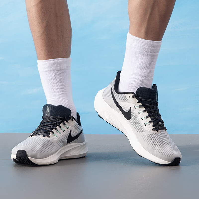 耐克（NIKE）男鞋 新款运动鞋轻便透气休闲鞋缓震耐磨跑步鞋DH4071-004 ZP高清大图