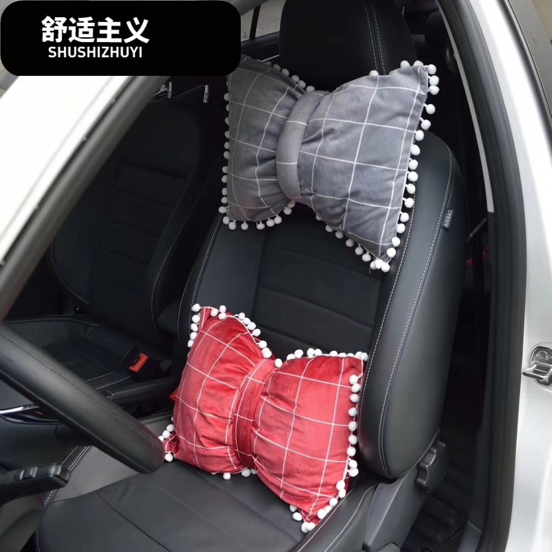 可爱毛绒靠枕垫抱枕加厚保暖珊瑚绒法莱绒毛毯汽车被子头枕三合一