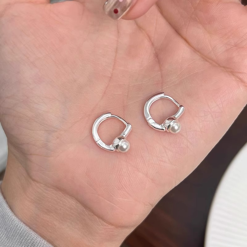 2025新款珍珠耳钉小众设计感轻奢耳扣珍珠耳饰气质耳环高级感送女朋友老婆情人节七夕生日礼物