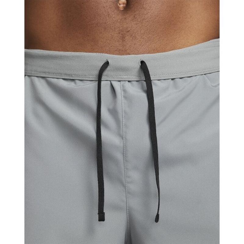 Nike 男士运动短裤透气速干跑步训练比赛分裤高清大图