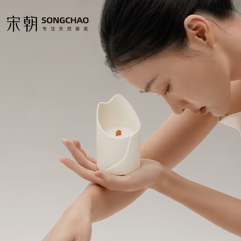 宋朝 半云系列香薰蜡烛 冬日雪松110g高清大图