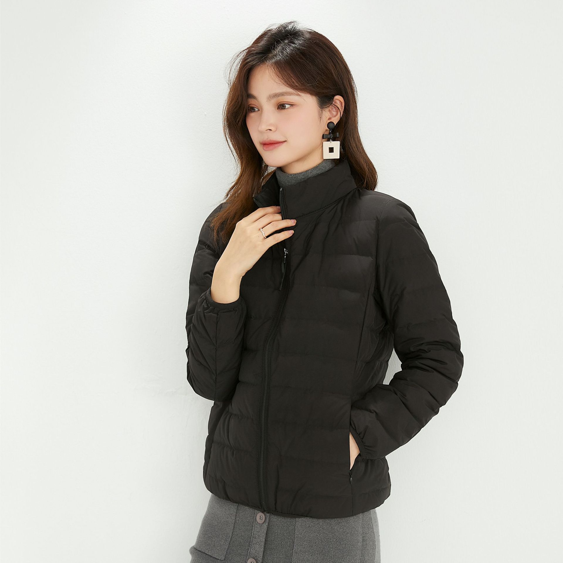 女式90绒纯色女装立领无缝压胶羽绒服短款大码外套高清大图