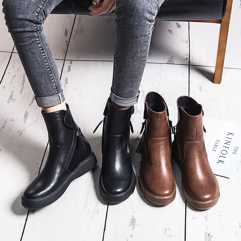 短靴女秋冬新款马丁靴平底复古学生休闲女鞋厚底加绒女靴子