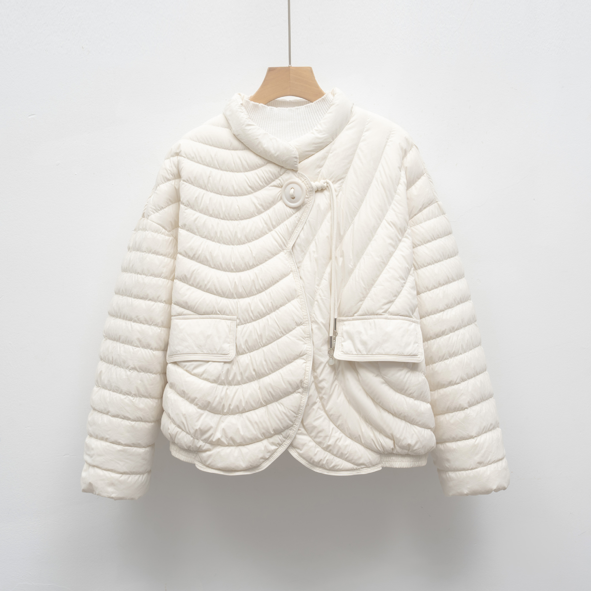 羽绒服新国标90绒休闲秋冬轻薄简约纯色圆领宽松外套高清大图