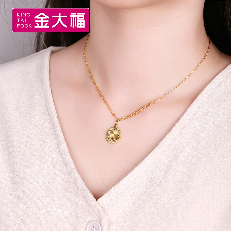 金大福珠宝5g金项链玫瑰花圆牌足金吊坠实心女款小众百搭套链一体链可