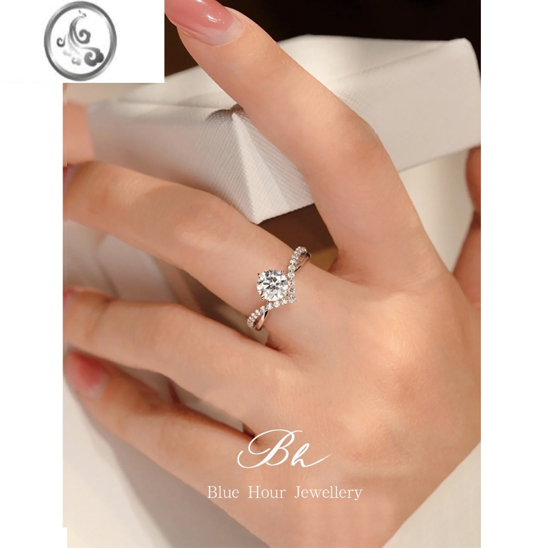 jimi为爱加冕银银莫桑石钻戒仿真钻石假戒指女订婚求婚结婚戒对戒闭口