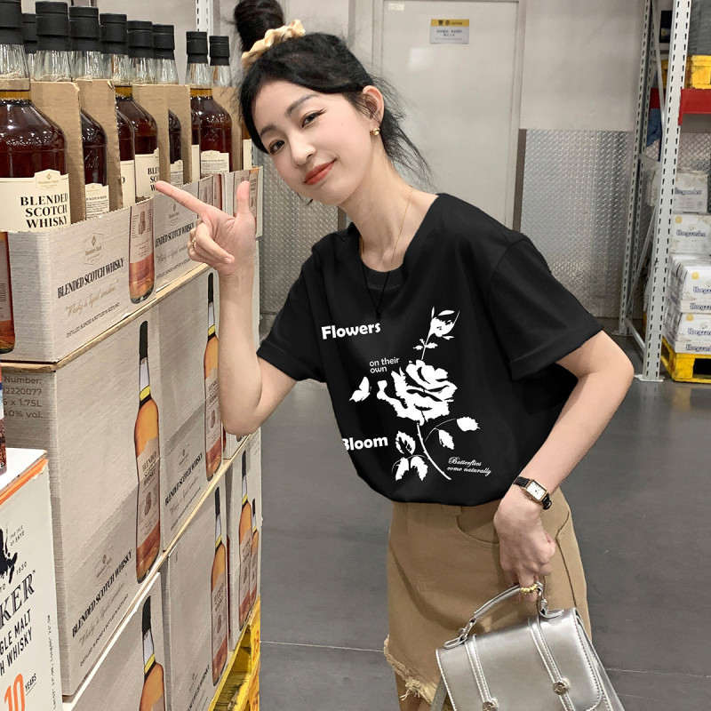 [2.5折价46元]唐狮夏季女圆领前胸花朵图案短袖T恤韩系百搭慵懒风时尚潮流