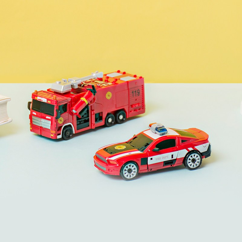 名创优品合金变形金刚miniso变形消防车飞机模型益智玩具机器人合金