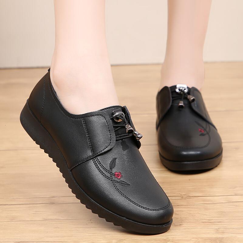 女软皮软底真皮妈妈鞋大码女鞋中老年妇女士单鞋奶奶鞋深口平底春秋款