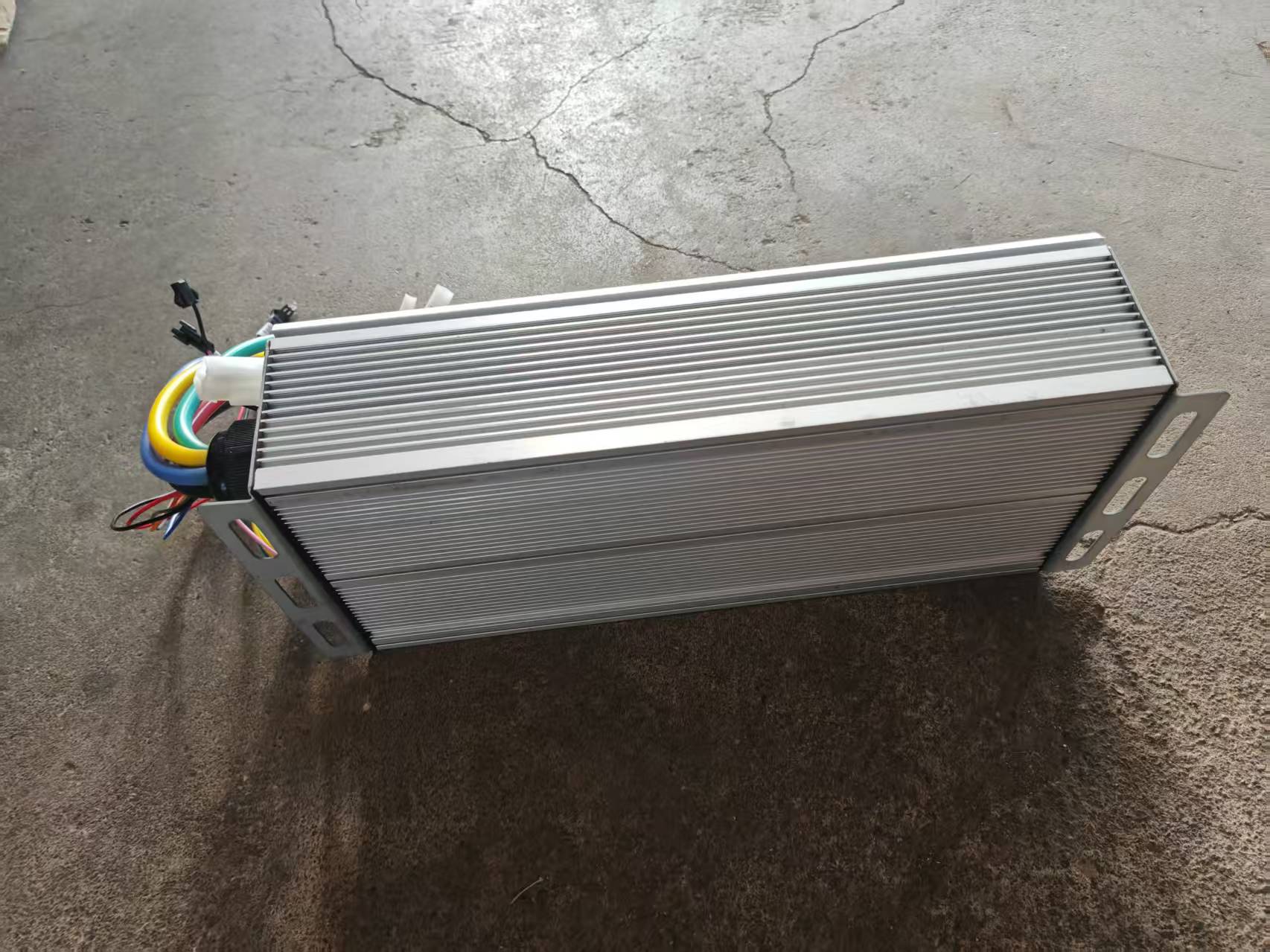 恬梦莱+电机控制器60-72V 2500W KZW3691APOISM高清大图