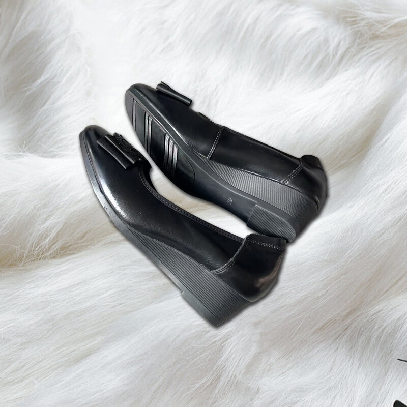 鼎兆荟 女士真皮软底单鞋 34#-41# 双高清大图