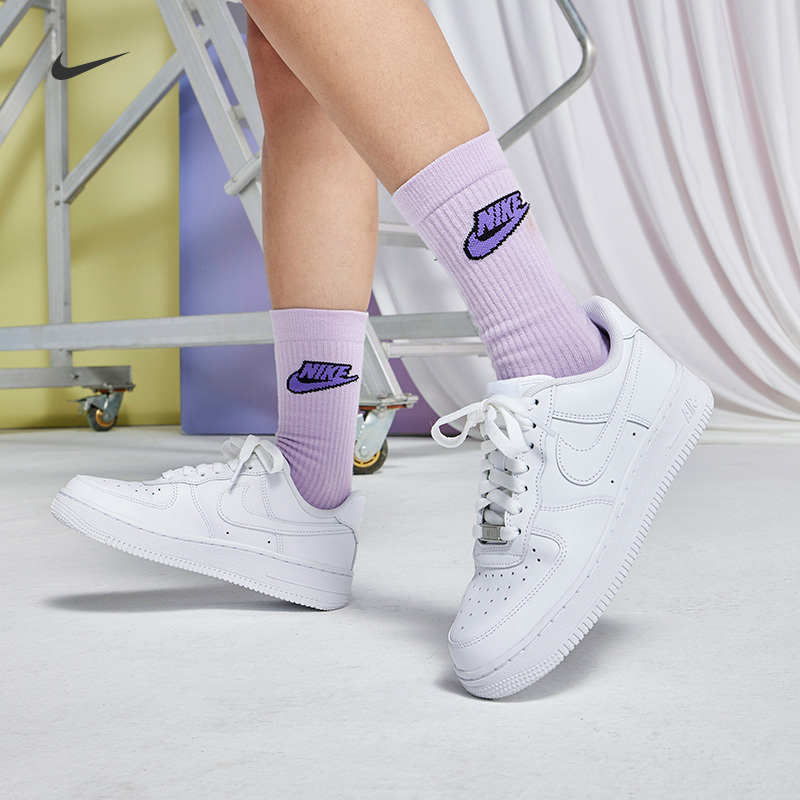 Nike耐克AIR FORCE 1 ’07女子空军一号运动鞋秋季板鞋DD8959