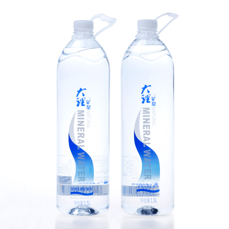 三盾 大理矿泉水1.5L*12瓶苍山天然弱碱性小分子 泡茶饮用好水整箱