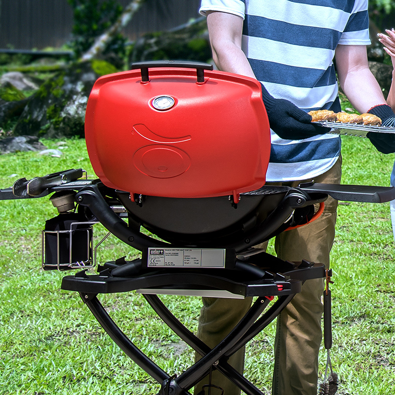 威焙(weber) 便携烧烤炉户外燃气焖烤炉-高盖 Q1250 红色新款 套装版 5件套