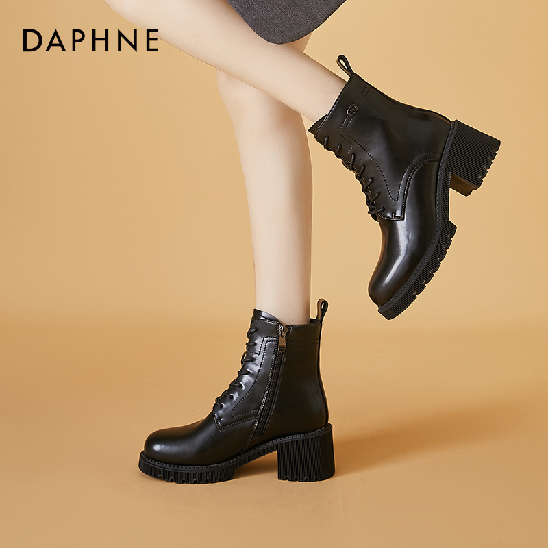 达芙妮个性马丁鞋厚底粗跟简约高跟鞋时尚潮流摩登女郎小皮鞋个性