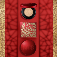 纳斯(NARS)裸光奇肌气垫粉饼 霓光炫红版#Finland(12g)SPF23/PA++ 肤色 各种肤质 定妆