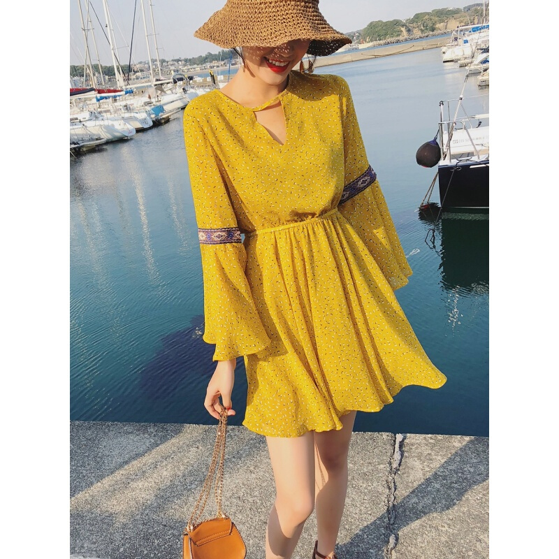 女装夏装2018新款喇叭袖裙子性感女神范高腰露背雪纺连衣裙短裙