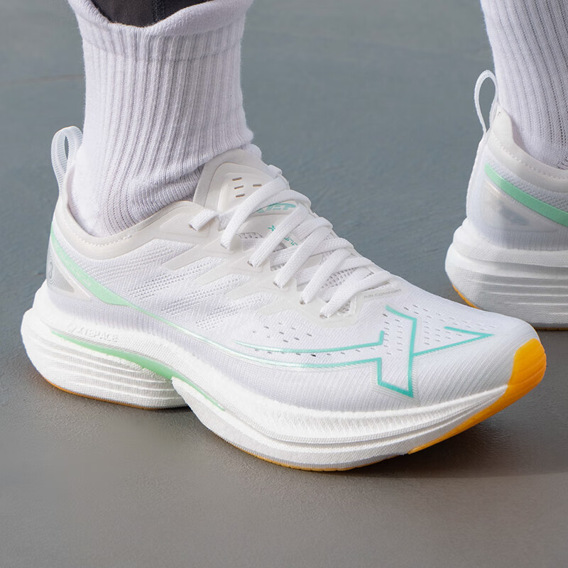 特步女运动鞋875218110031-231/双高清大图