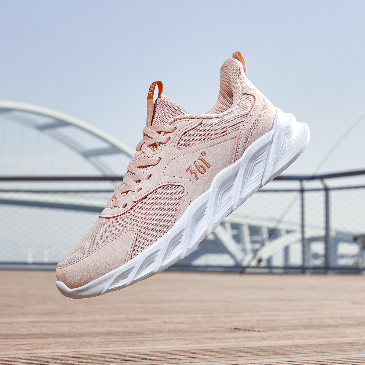 361°女鞋运动鞋新款网面舒适跑鞋轻便软弹跑步鞋女 清新粉/亮古铜 38码