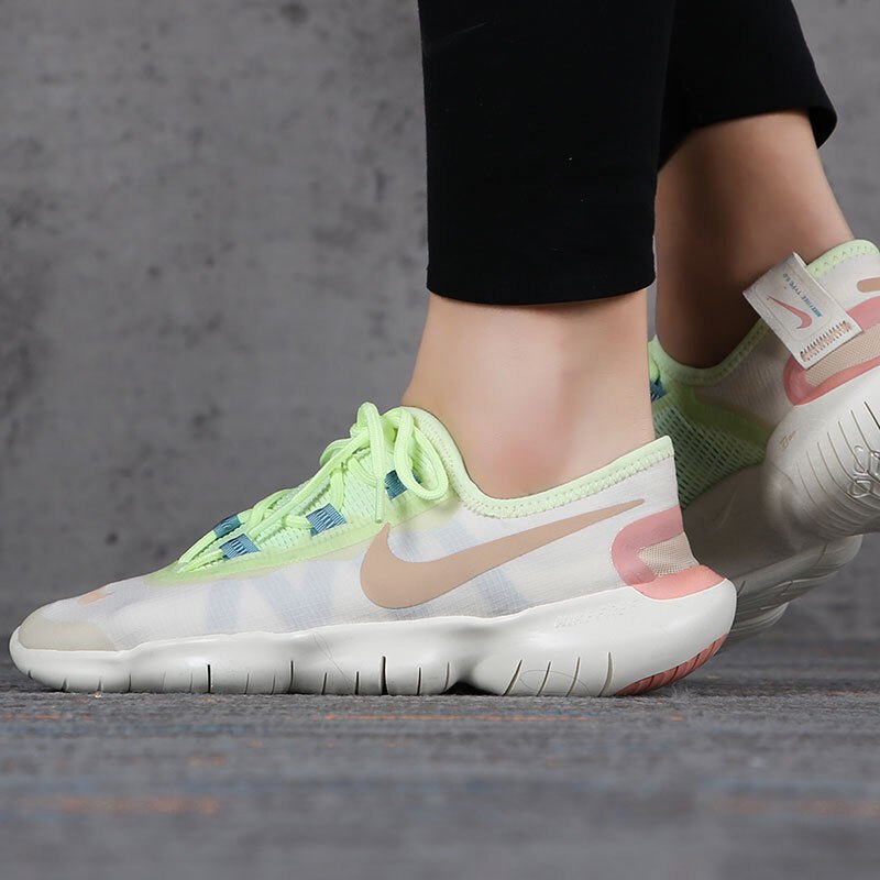 Nike/耐克 女鞋减震轻便透气低帮运动鞋跑步鞋 CJ0270-101