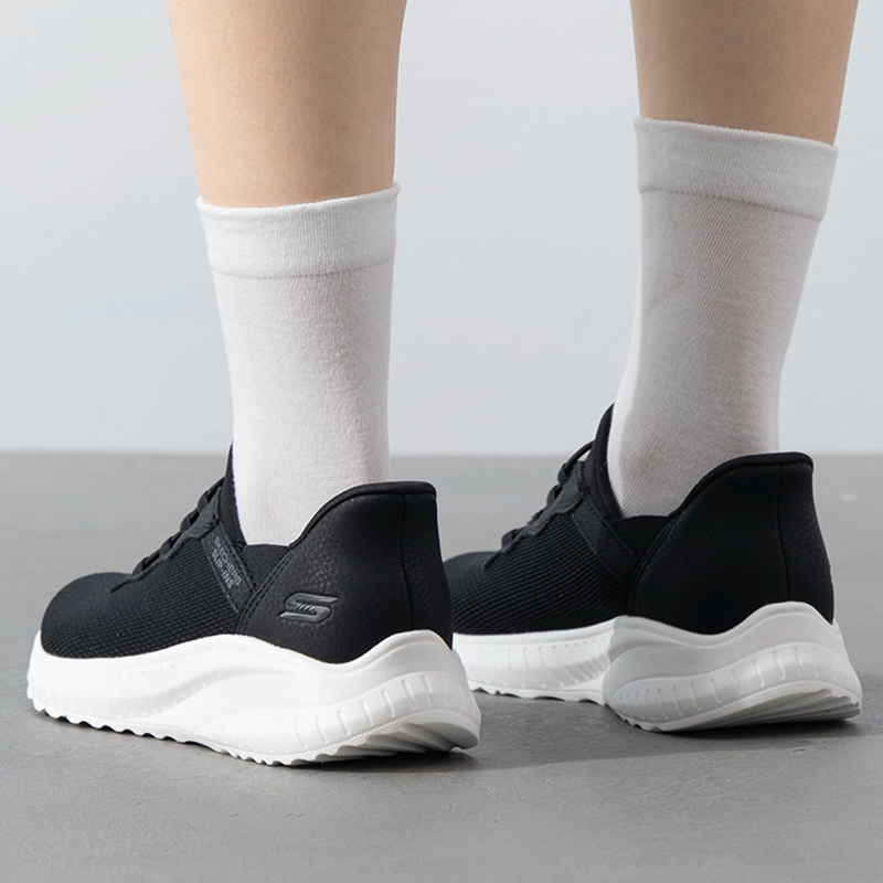 Skechers斯凯奇女鞋新款易穿脱舒适轻便耐磨运动跑步鞋117500-BLK ZP