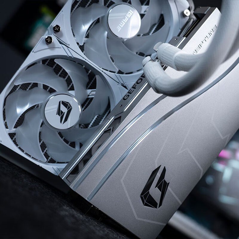 七彩虹colorful水神igamegeforcertx4070neptuneocdlss3gddr6x视频