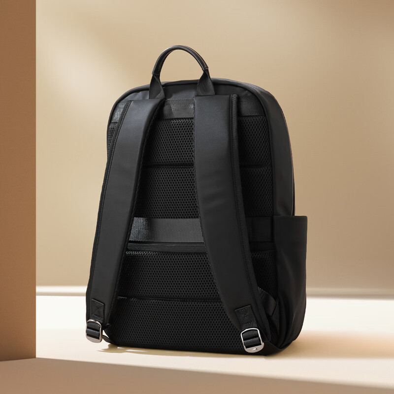 皮尔卡丹(pierre cardin)新款休闲百搭男式双肩包W41155010-7A高清大图