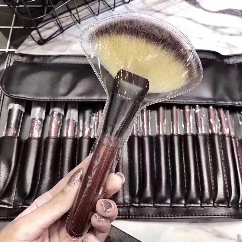 化妆师推荐26支专业化妆刷套装彩妆工具化妆套刷动物毛初学者全套26支