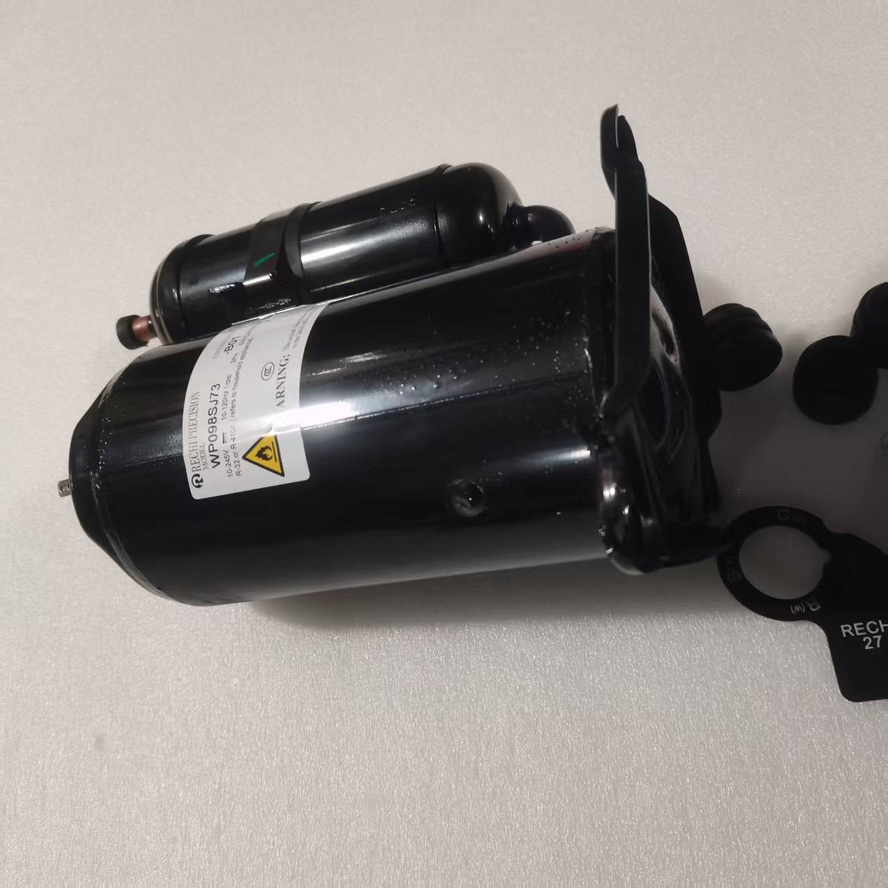 帮客材配 全新原装法迪欧空调 KFR- 35GW/LA1 压缩机 WP098SJ73 - B01 收前务必验货高清大图